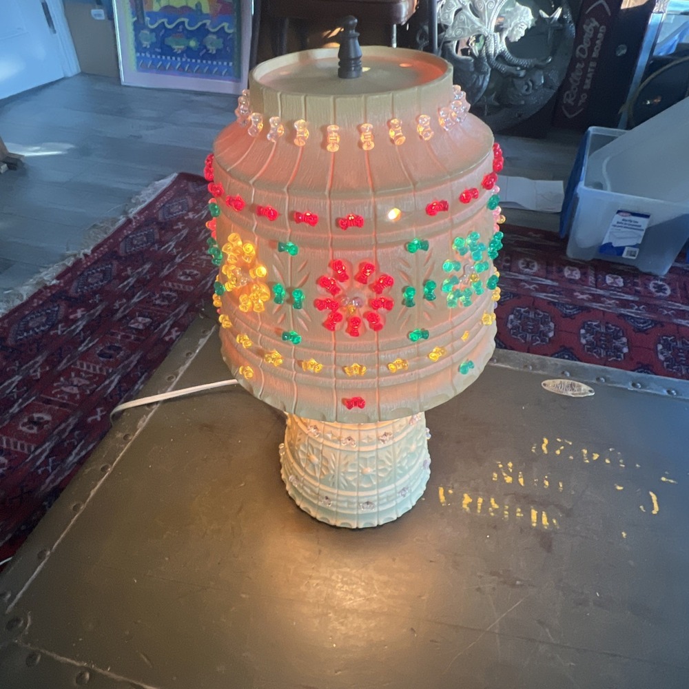 Vintage Lawnware Table Lamp Multicolor Green Red White Pink Yellow 110V 13x7